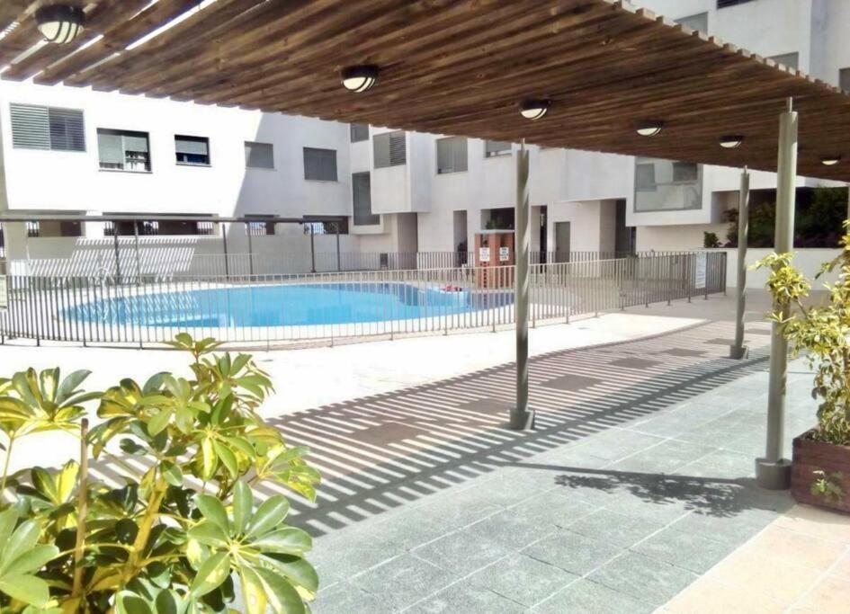 Apartamento Nuevo Con Piscina, Temporada